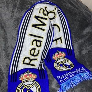 ✨Real Madrid C.F scarf ✨